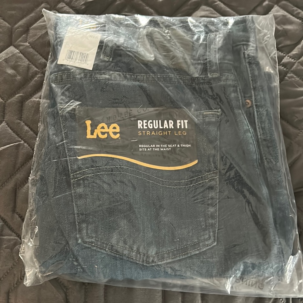 New Men’s Lee Jeans size 34x34